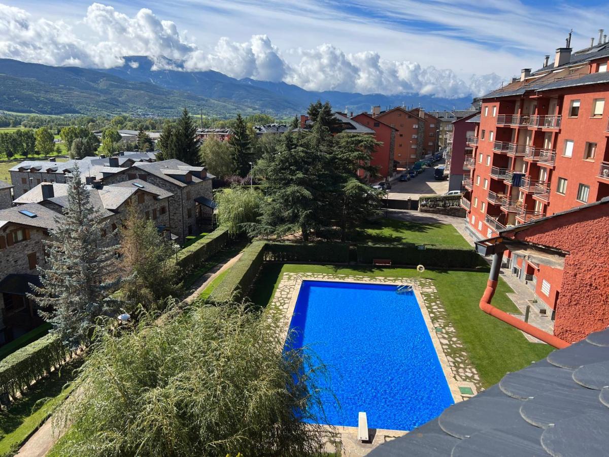 Piso Puigcerda Vistas Y Piscina Apartment Exterior photo